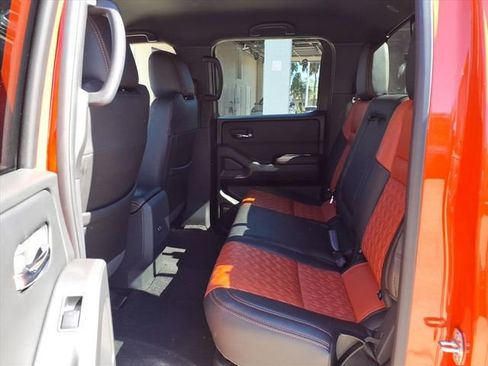 Used 2025 Nissan Frontier Pro-X image 17