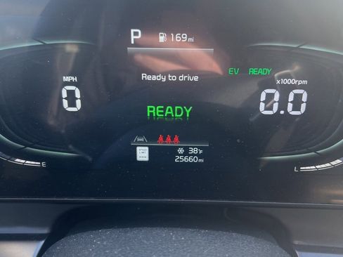 Used 2024 Kia Sportage EX image 10