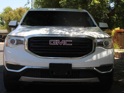 Used 2018 GMC Acadia SLE FWD image 4