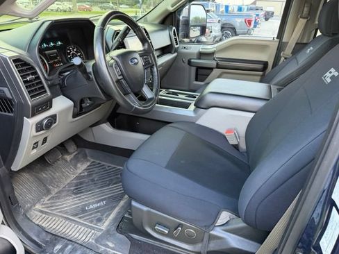 Used 2018 Ford F150 XLT w/ Equipment Group 302A Luxury AWD/4WD image 19