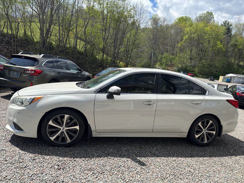 Used 2015 Subaru Legacy 3.6R Limited AWD/4WD image 22