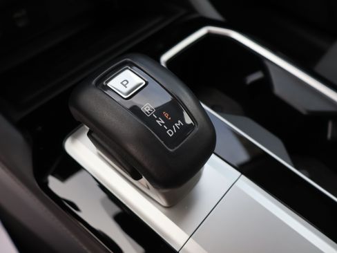 Used 2025 Mitsubishi Outlander SE FWD image 22