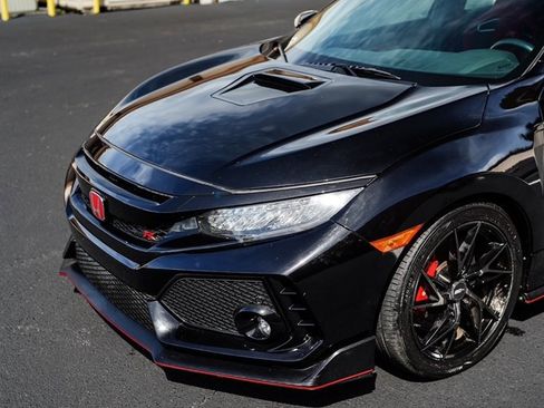 Used 2017 Honda Civic Type R image 10