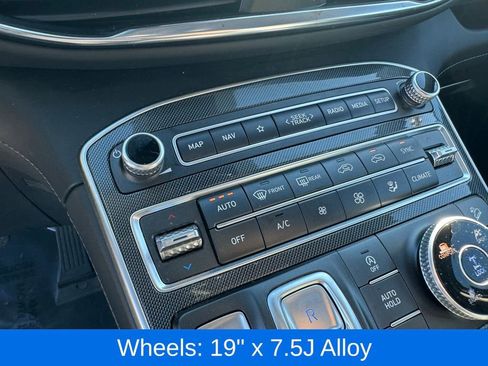 Used 2021 Hyundai Santa Fe Limited image 27