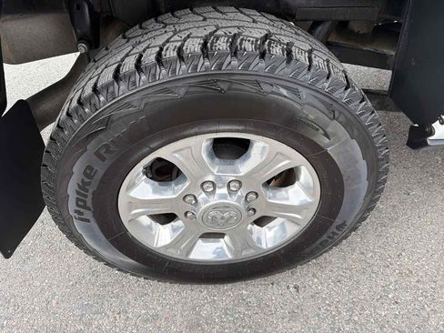 Used 2021 RAM 2500 Big Horn w/ Level 1 Equipment Group image 12