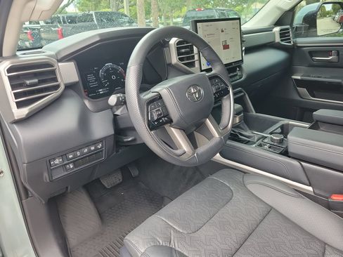 Used 2024 Toyota Tundra Limited AWD/4WD image 15