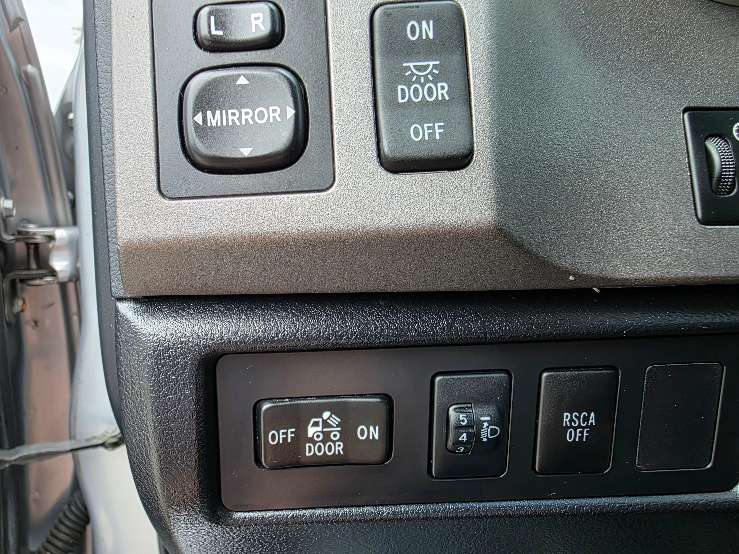 Used 2010 Toyota Tundra 2WD CrewMax w/ Tow Pkg image 20