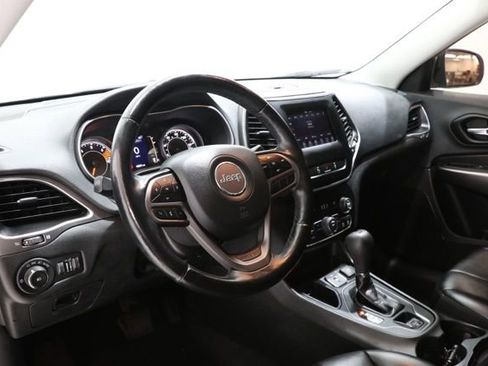Used 2021 Jeep Cherokee Latitude Plus FWD image 13