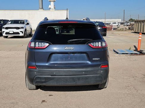Used 2021 Jeep Cherokee Latitude Plus FWD image 7