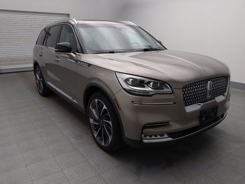 Used 2021 Lincoln Aviator Reserve w/ Equipment Group 202A AWD/4WD image 13