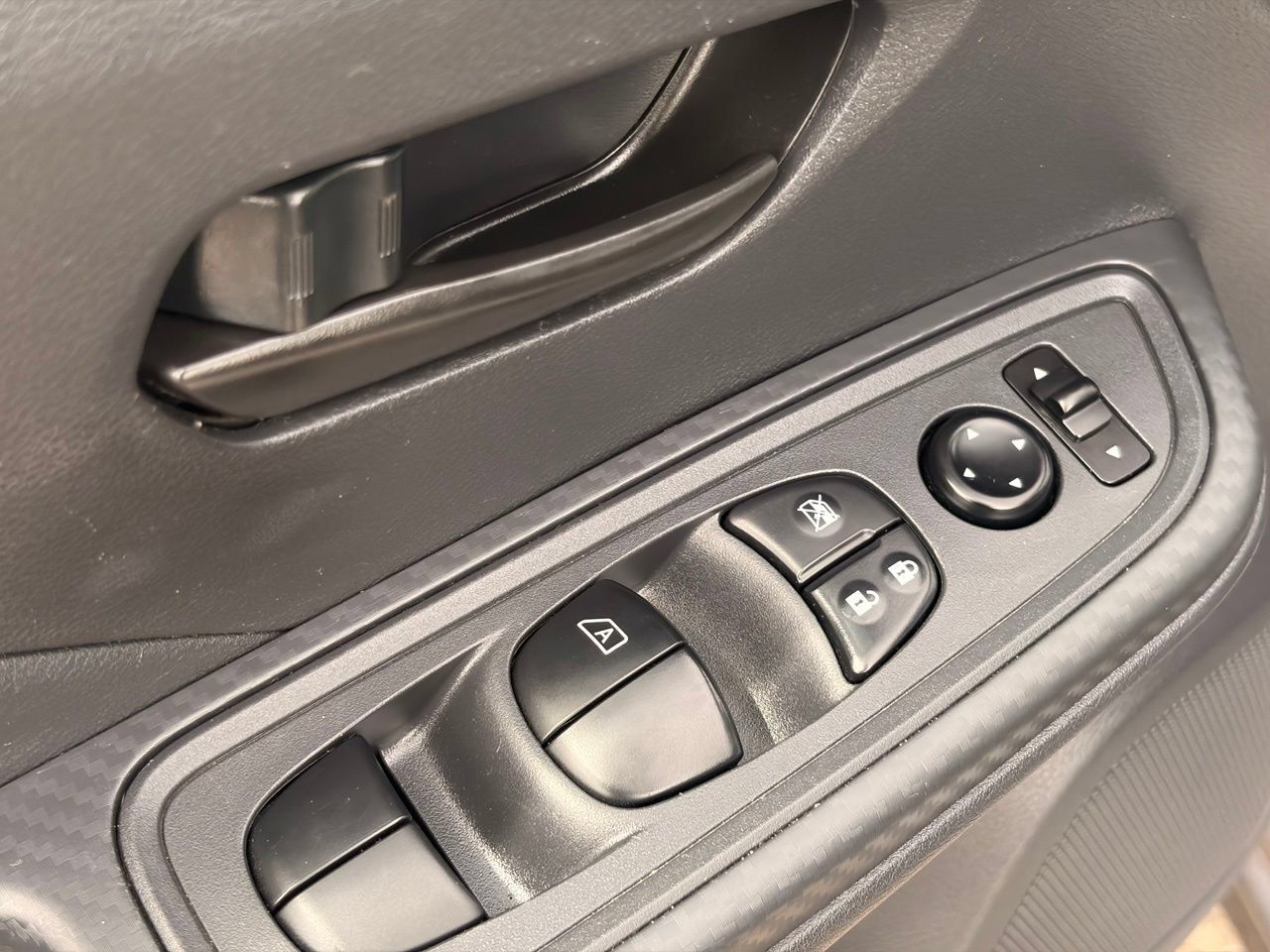 Certified 2025 Nissan Versa S FWD image 20