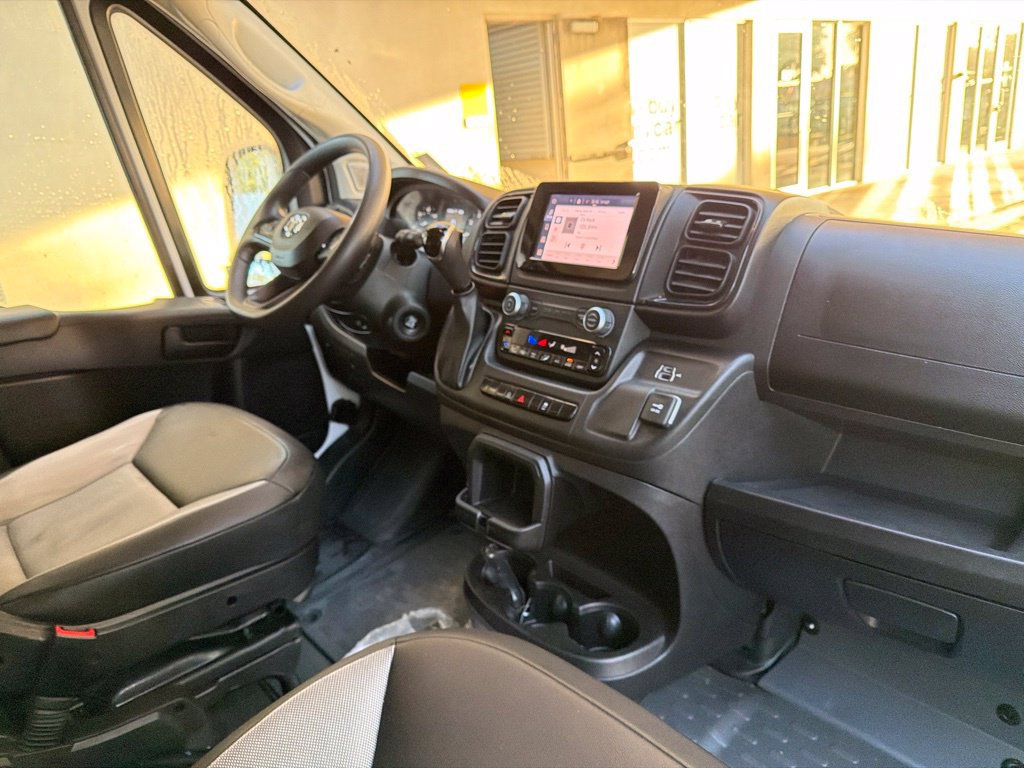 Used 2025 RAM ProMaster 2500 w/ Convenience Group FWD image 22