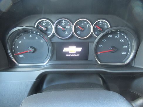 Used 2021 Chevrolet Silverado 1500 LT Trail Boss w/ Bed Protection Package image 13