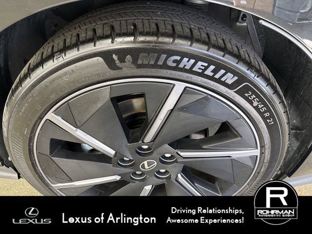 Certified 2026 Lexus ES 500e w/ Convenience Package AWD/4WD image 5