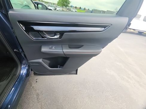 Used 2025 Honda CR-V Sport Touring image 31