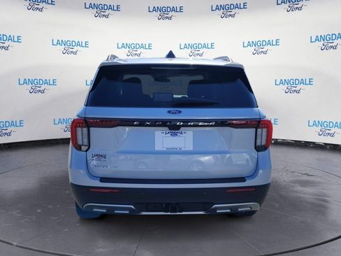 New 2026 Ford Explorer Active w/ Active Comfort Package RWD image 8