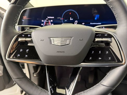 Used 2024 Cadillac Lyriq Sport RWD image 17