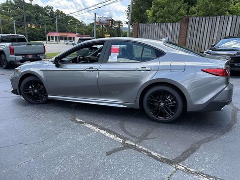 New 2026 Toyota Camry SE FWD image 6