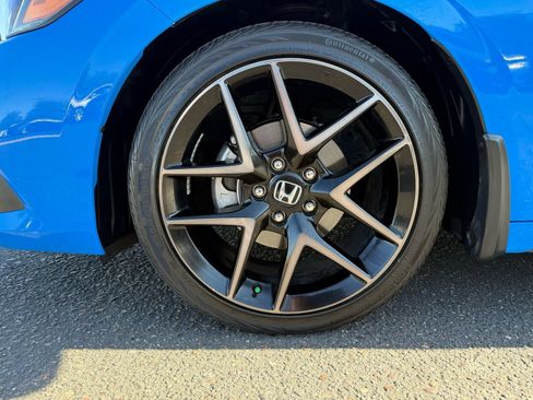 Used 2024 Honda Civic Sport Touring image 11