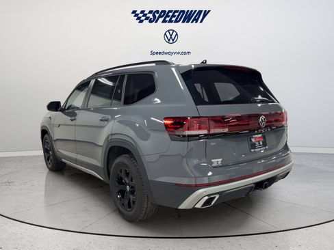 New 2026 Volkswagen Atlas Peak Edition AWD/4WD image 8