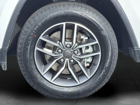 Used 2021 Jeep Grand Cherokee Limited w/ Luxury Group II image 28