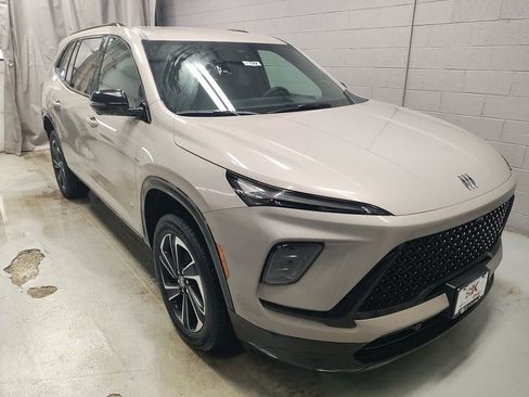 New 2026 Buick Enclave Sport Touring w/ Power Package image 5