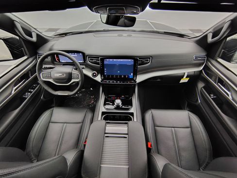 New 2026 Jeep Grand Wagoneer Limited AWD/4WD image 2