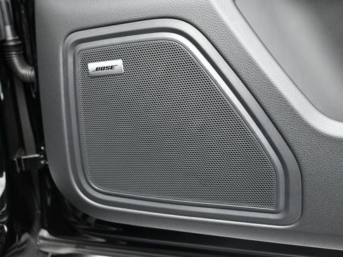 New 2026 Porsche Macan Turbo image 29