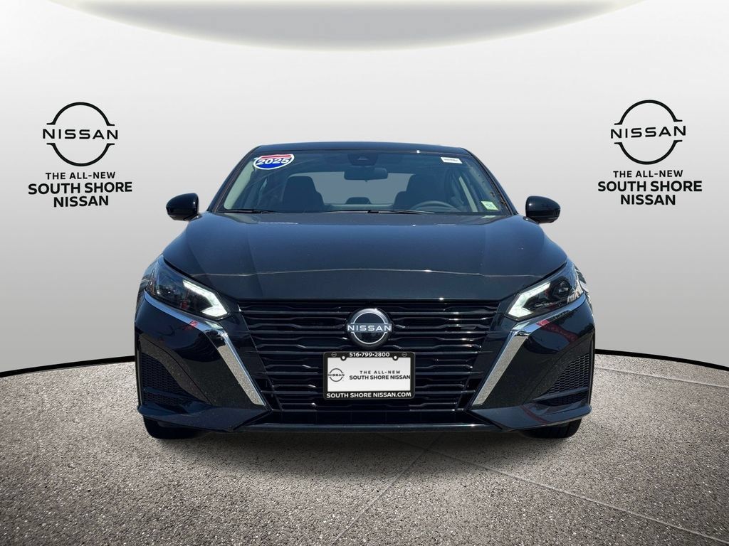 Certified 2025 Nissan Altima 2.5 SL FWD image 2
