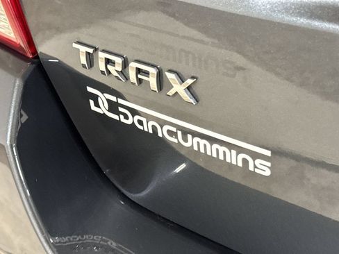 Used 2021 Chevrolet Trax LS FWD image 25