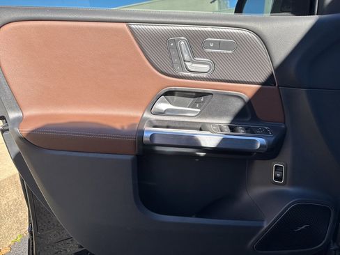 Used 2023 Mercedes-Benz GLB 35 AMG 4MATIC image 23