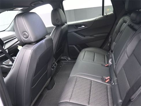 New 2026 Chevrolet Equinox LT w/ Convenience Package II image 9