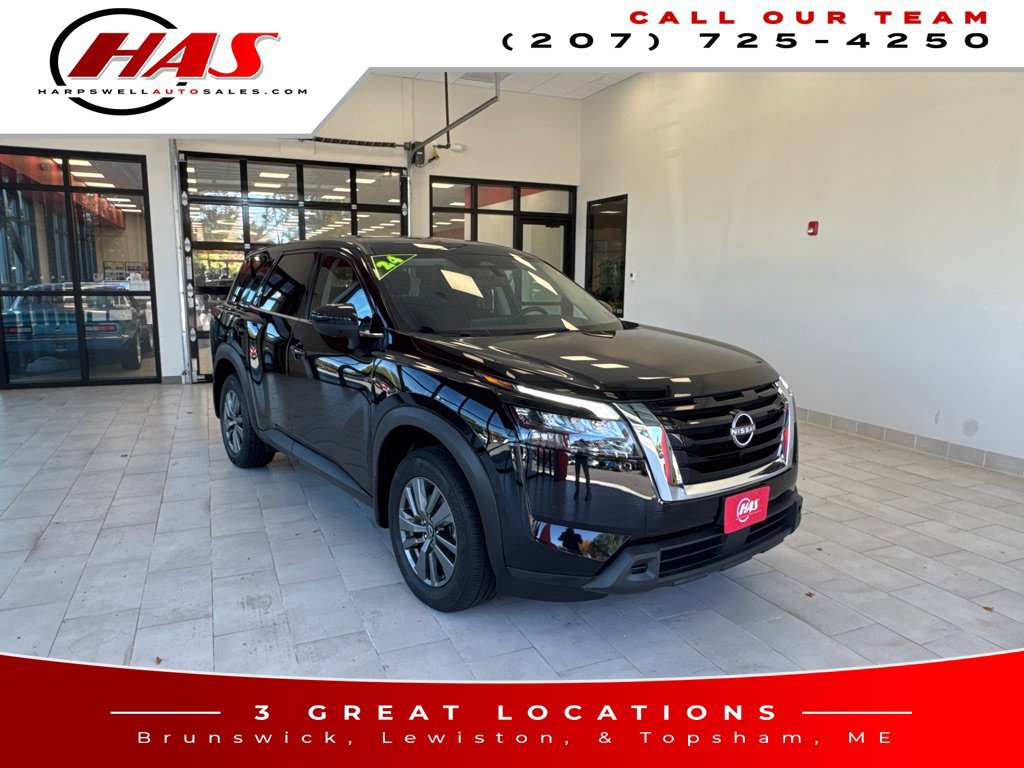 Used 2024 Nissan Pathfinder S AWD/4WD image 7