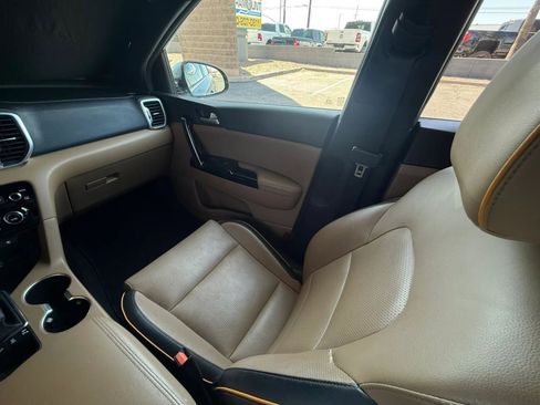 Used 2017 Kia Sportage SX image 48