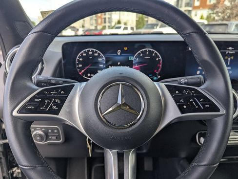 Used 2025 Mercedes-Benz GLB 250 image 15