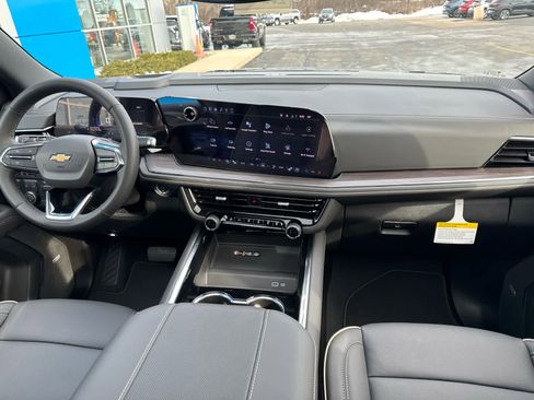 New 2026 Chevrolet Tahoe Premier w/ Sun And Tow Package AWD/4WD image 7