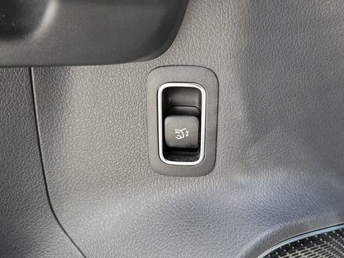 Certified 2025 Mercedes-Benz GLA 250 image 21