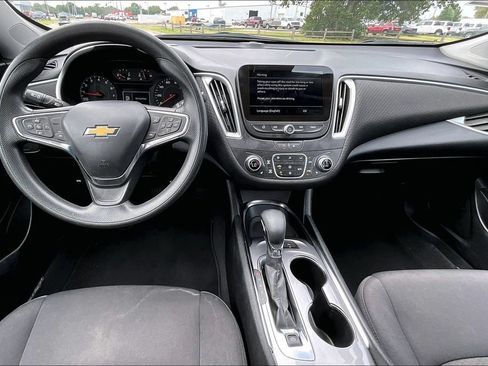 Used 2024 Chevrolet Malibu LT FWD image 13
