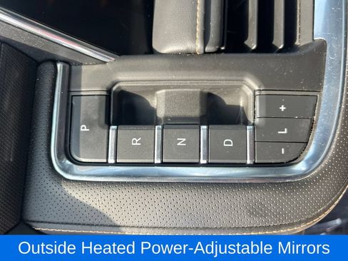 Used 2023 GMC Yukon AT4 w/ Technology Package AWD/4WD image 30