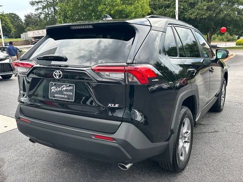 Used 2025 Toyota RAV4 XLE w/ Convenience Package FWD image 3