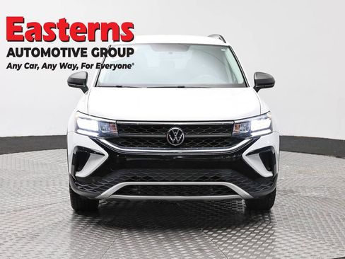 Used 2022 Volkswagen Taos S FWD image 2