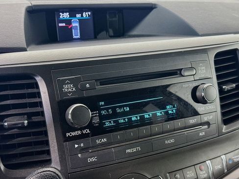 Used 2013 Toyota Sienna LE image 13