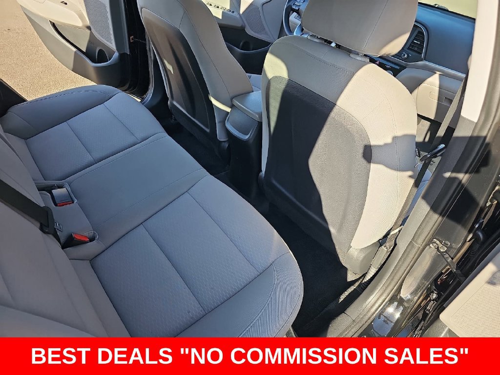 Used 2019 Hyundai Elantra SE FWD image 11