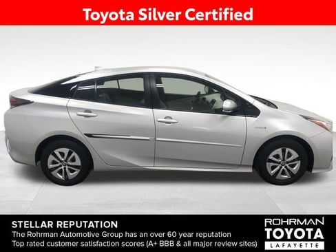 Certified 2017 Toyota Prius Three image 9
