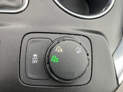 Used 2018 Chevrolet Traverse LT w/ LPO, Floor Liner Package image 15