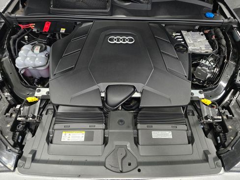 Used 2025 Audi Q7 3.0T Premium Plus AWD/4WD image 9