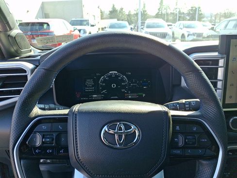 Used 2023 Toyota Sequoia Platinum image 19