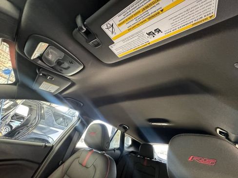 Used 2025 Chevrolet Trax RS w/ Driver Confidence Package FWD image 27