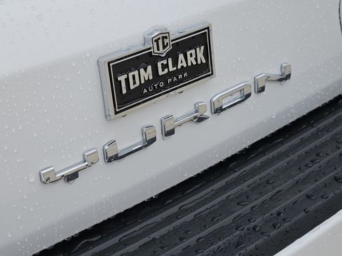 New 2026 GMC Yukon Elevation image 8