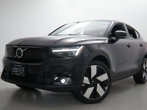 Certified 2023 Volvo C40 P8 Recharge Ultimate AWD/4WD image 2